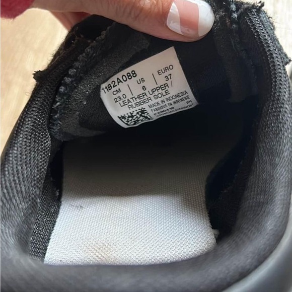 Black platform sneaker - Picture 3 of 3